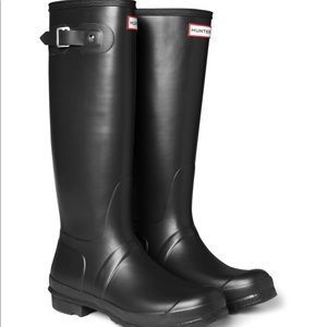 Women’s black (shiny) Hunter Boots